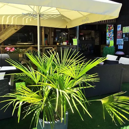 Camping Le Verger Fleuri Lathuile