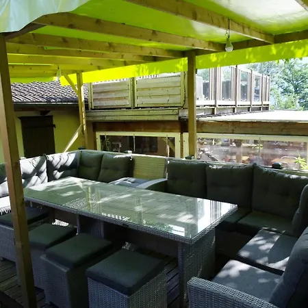 Camping Le Verger Fleuri 2*
