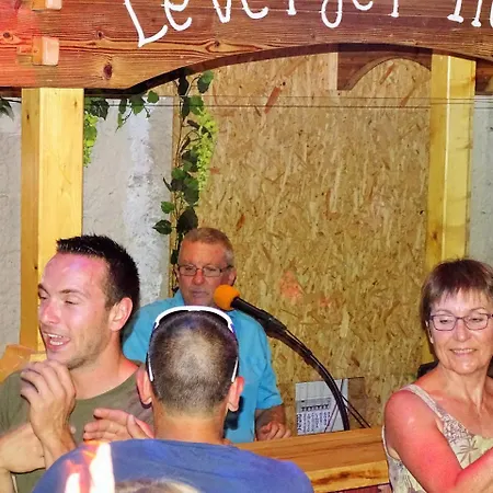 Camping Le Verger Fleuri 2* Lathuile