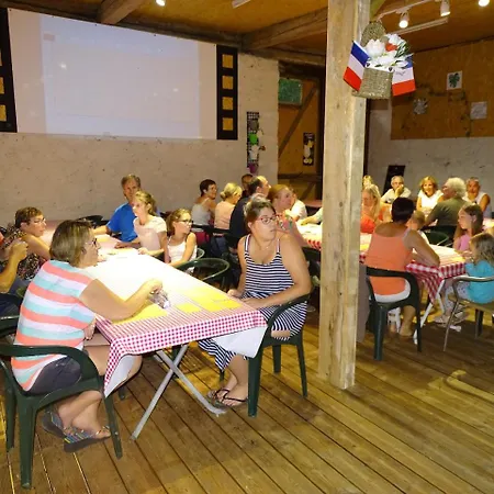 Camping Le Verger Fleuri 2* Lathuile